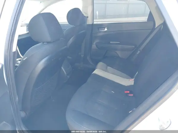 5XXGT4L38KG288225 2019 KIA OPTIMA - Image 8