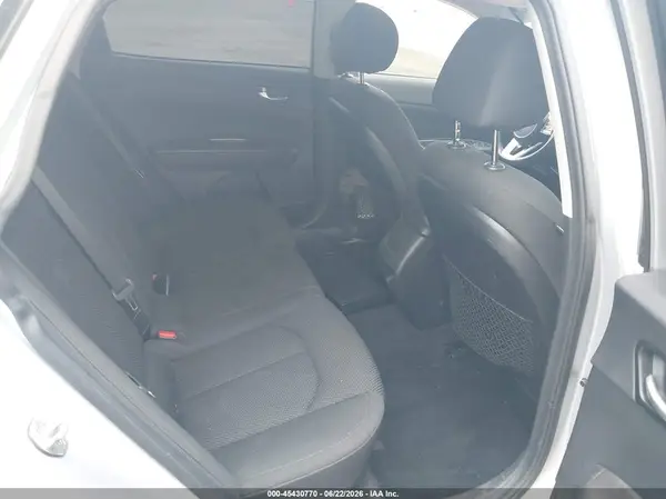 5XXGT4L38KG297233 2019 KIA OPTIMA - Image 8