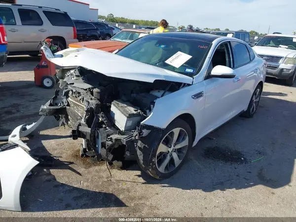 5XXGT4L38KG297880 2019 KIA OPTIMA - Image 2