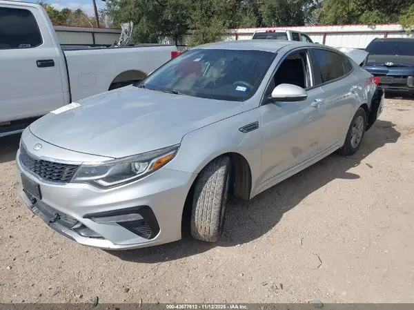 5XXGT4L38KG298771 2019 KIA OPTIMA - Image 2