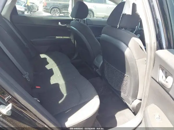 5XXGT4L38KG300518 2019 KIA OPTIMA - Image 8