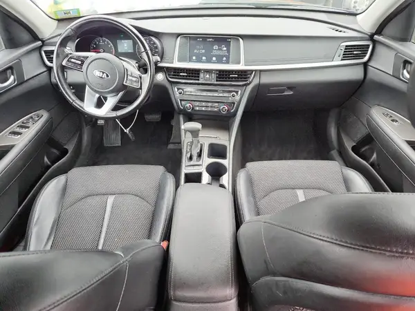 5XXGT4L38KG300535 2019 KIA OPTIMA - Image 8