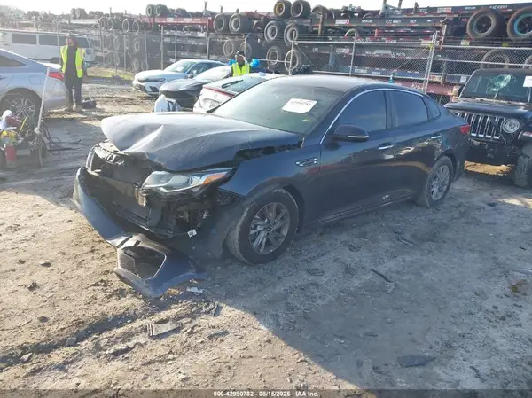 5XXGT4L38KG300888 2019 KIA OPTIMA - Image 2
