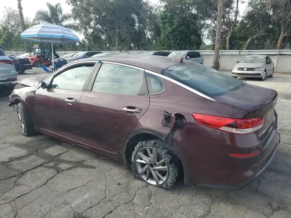 5XXGT4L38KG302365 2019 KIA OPTIMA - Image 2