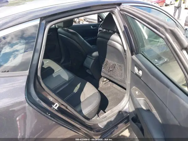 5XXGT4L38KG309347 2019 KIA OPTIMA - Image 8