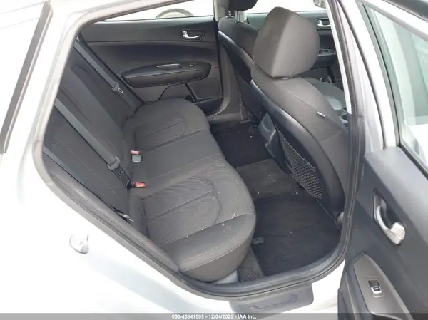 5XXGT4L38KG309655 2019 KIA OPTIMA - Image 8
