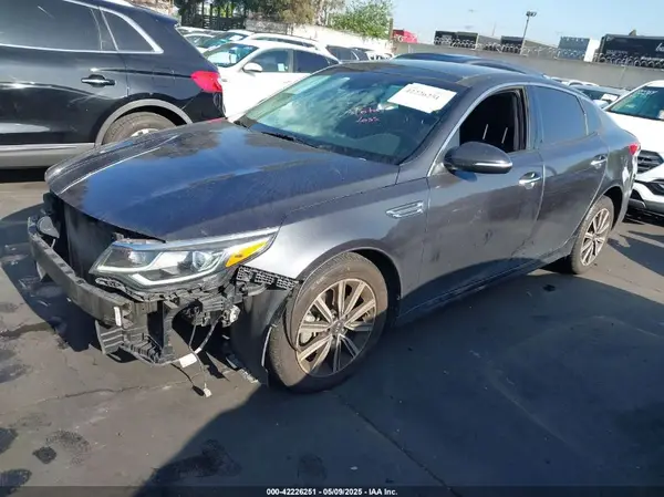5XXGT4L38KG319215 2019 KIA OPTIMA - Image 2