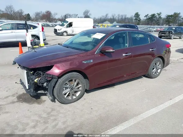 5XXGT4L38KG320865 2019 KIA OPTIMA - Image 2
