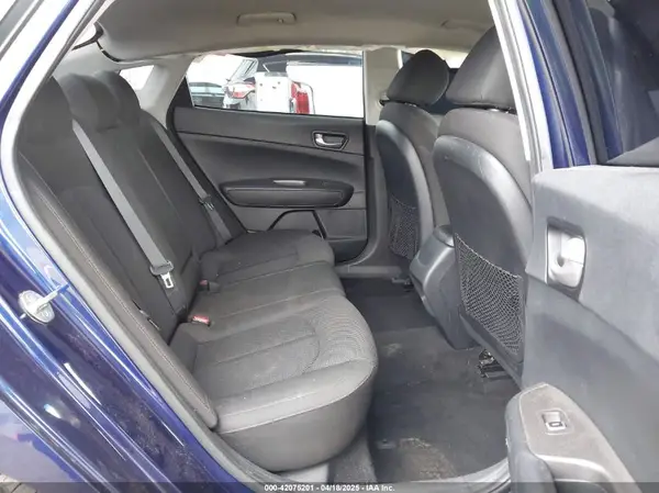 5XXGT4L38KG321546 2019 KIA OPTIMA - Image 8