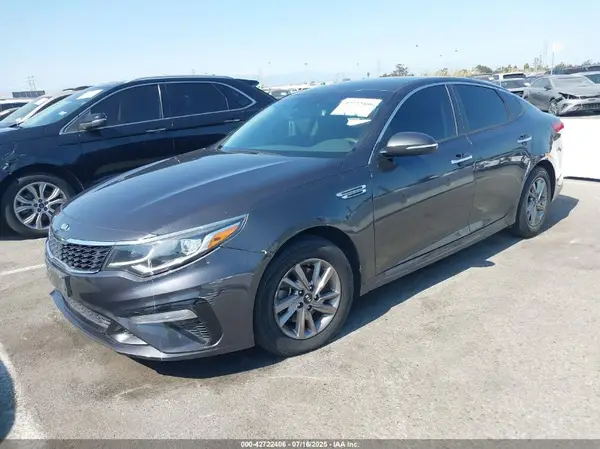 5XXGT4L38KG321756 2019 KIA OPTIMA - Image 2