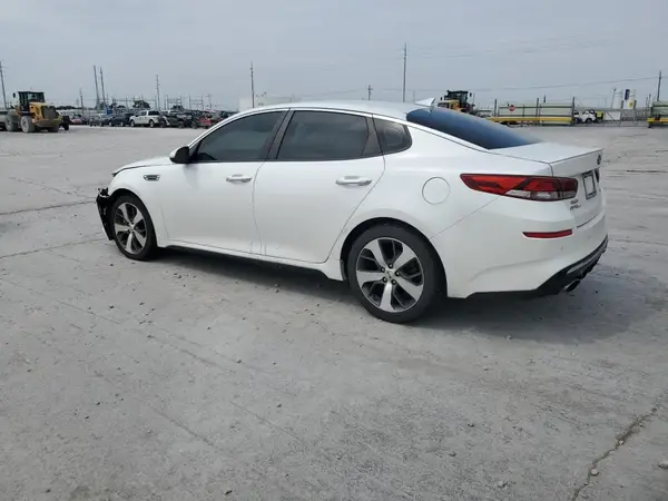 5XXGT4L38KG323734 2019 KIA OPTIMA - Image 2