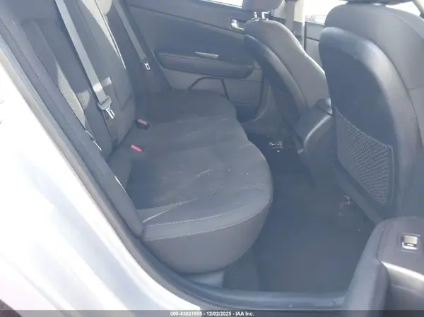 5XXGT4L38KG327461 2019 KIA OPTIMA - Image 8