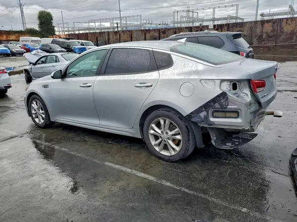 5XXGT4L38KG330859 2019 KIA OPTIMA - Image 2