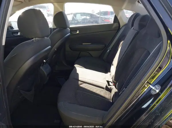 5XXGT4L38KG336547 2019 KIA OPTIMA - Image 8