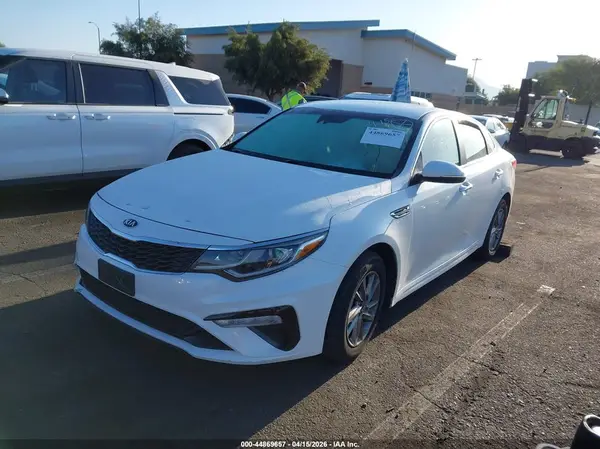 5XXGT4L38KG339092 2019 KIA OPTIMA - Image 2