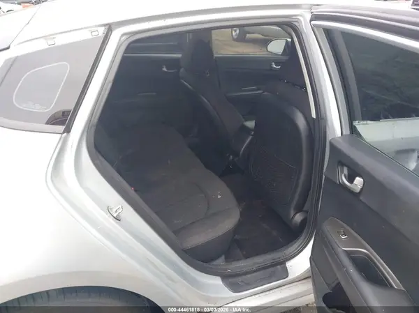 5XXGT4L38KG340288 2019 KIA OPTIMA - Image 8