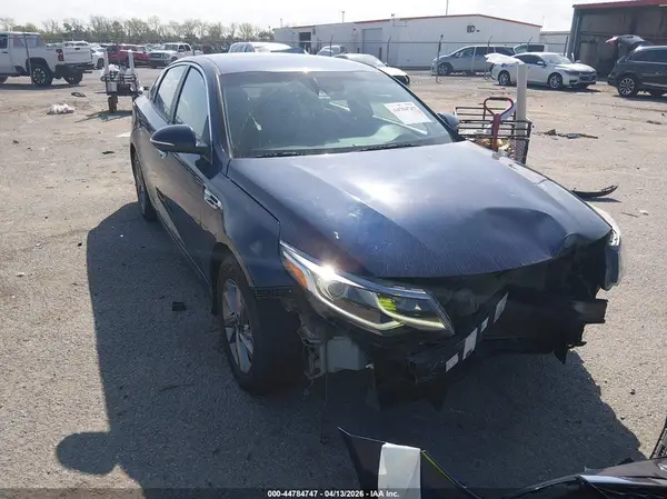 5XXGT4L38KG340632 2019 KIA OPTIMA - Image 1