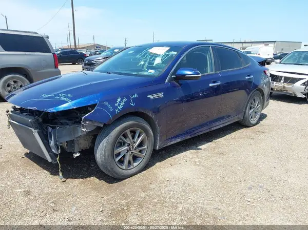 5XXGT4L38KG341070 2019 KIA OPTIMA - Image 2