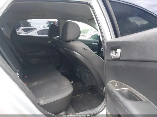 5XXGT4L38KG342820 2019 KIA OPTIMA - Image 8