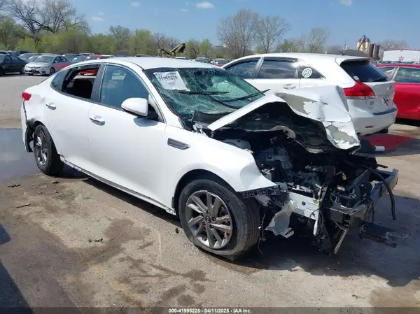 5XXGT4L38KG344387 2019 KIA OPTIMA - Image 1