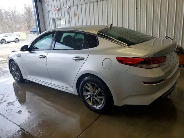 5XXGT4L38KG349573 2019 KIA OPTIMA - Image 2
