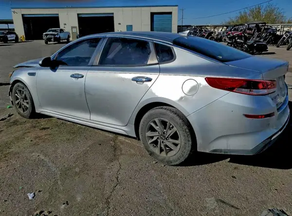 5XXGT4L38KG350738 2019 KIA OPTIMA - Image 2