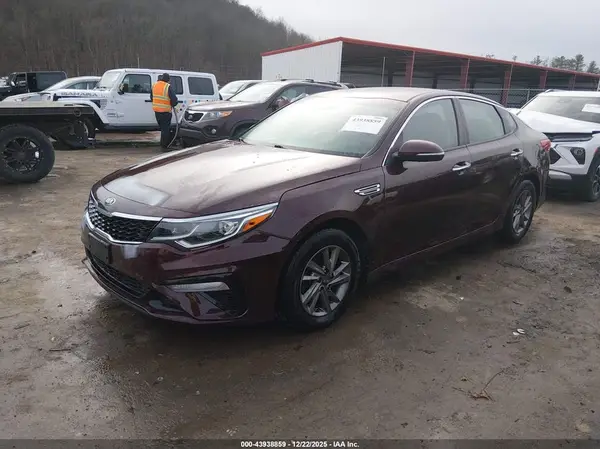 5XXGT4L38KG354627 2019 KIA OPTIMA - Image 2