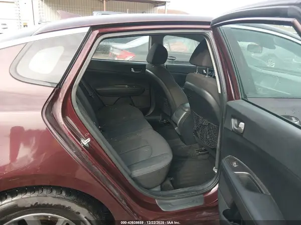 5XXGT4L38KG354627 2019 KIA OPTIMA - Image 8