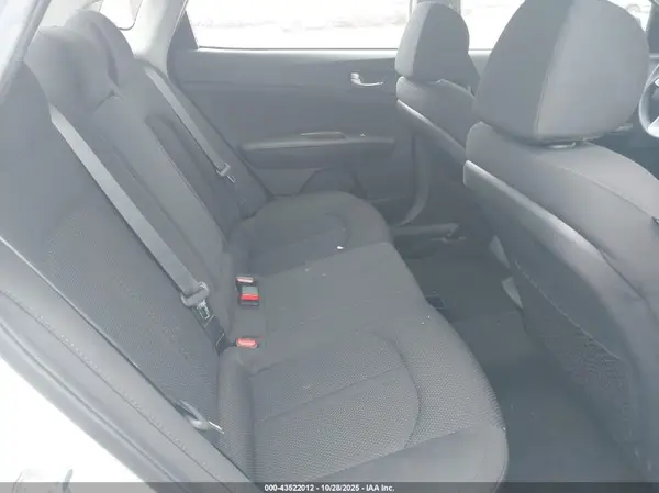 5XXGT4L38KG355549 2019 KIA OPTIMA - Image 8