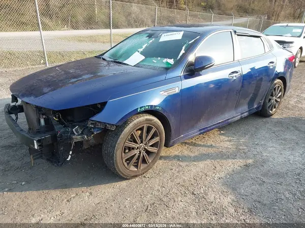 5XXGT4L38KG356197 2019 KIA OPTIMA - Image 2