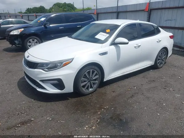 5XXGT4L38KG356412 2019 KIA OPTIMA - Image 2