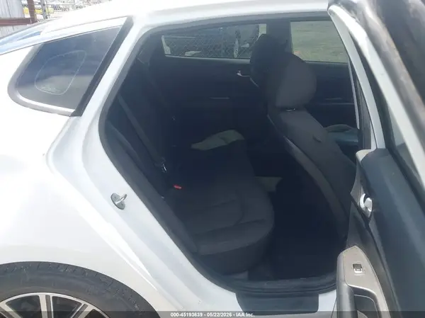 5XXGT4L38KG356412 2019 KIA OPTIMA - Image 8
