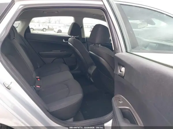 5XXGT4L38KG358273 2019 KIA OPTIMA - Image 8