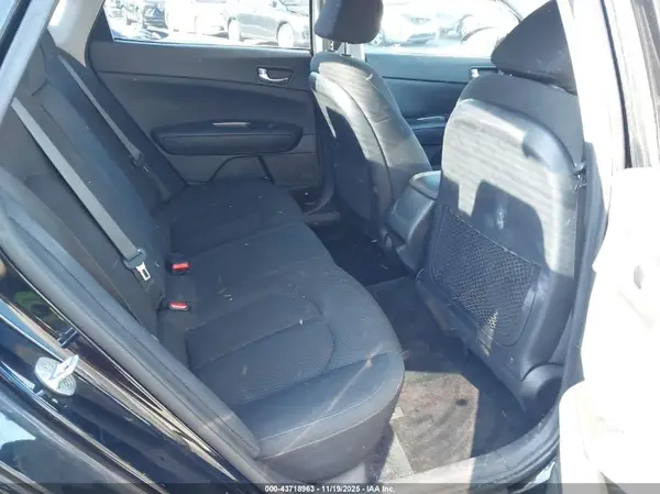 5XXGT4L38KG361612 2019 KIA OPTIMA - Image 8