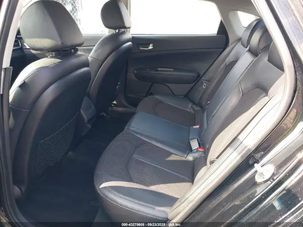 5XXGT4L38KG362050 2019 KIA OPTIMA - Image 8
