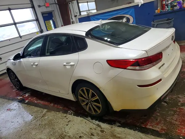 5XXGT4L38KG363893 2019 KIA OPTIMA - Image 2
