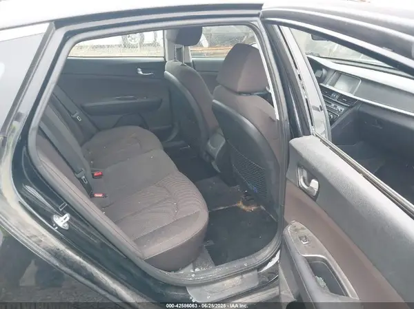 5XXGT4L38KG374831 2019 KIA OPTIMA - Image 8