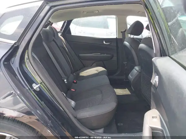 5XXGT4L38KG375297 2019 KIA OPTIMA - Image 8