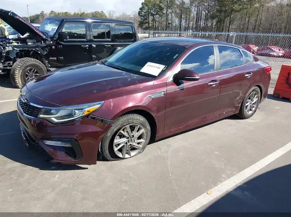 5XXGT4L38KG377048 2019 KIA OPTIMA - Image 2