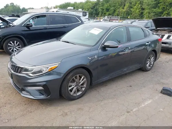 5XXGT4L38LG382283 2020 KIA OPTIMA - Image 2
