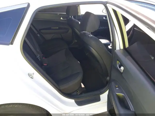 5XXGT4L38LG382915 2020 KIA OPTIMA - Image 8