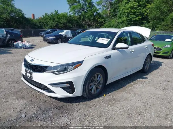 5XXGT4L38LG384213 2020 KIA OPTIMA - Image 2