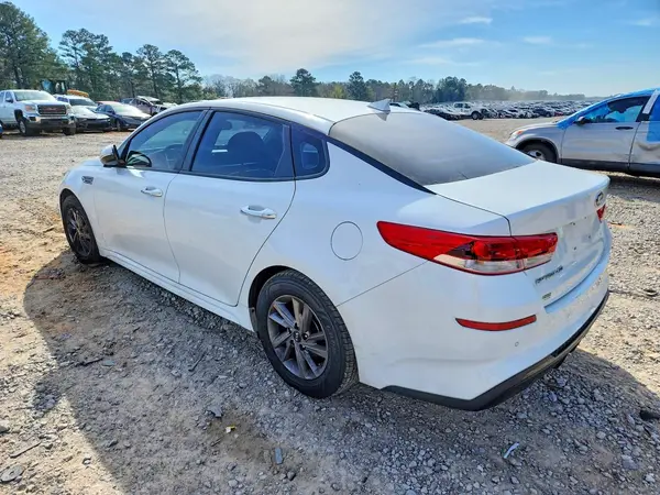 5XXGT4L38LG385779 2020 KIA OPTIMA - Image 2