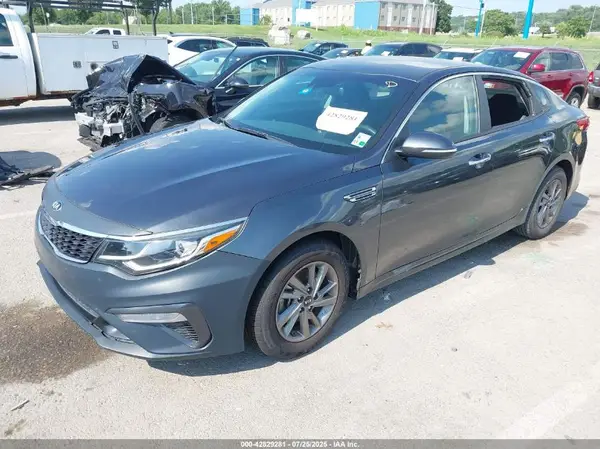 5XXGT4L38LG387208 2020 KIA OPTIMA - Image 2