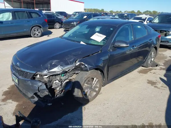 5XXGT4L38LG389055 2020 KIA OPTIMA - Image 2