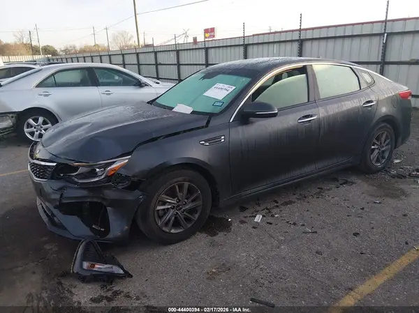 5XXGT4L38LG389461 2020 KIA OPTIMA - Image 2