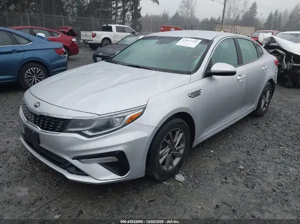 5XXGT4L38LG391811 2020 KIA OPTIMA - Image 2