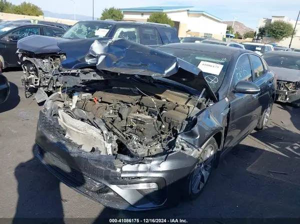 5XXGT4L38LG394918 2020 KIA OPTIMA - Image 2