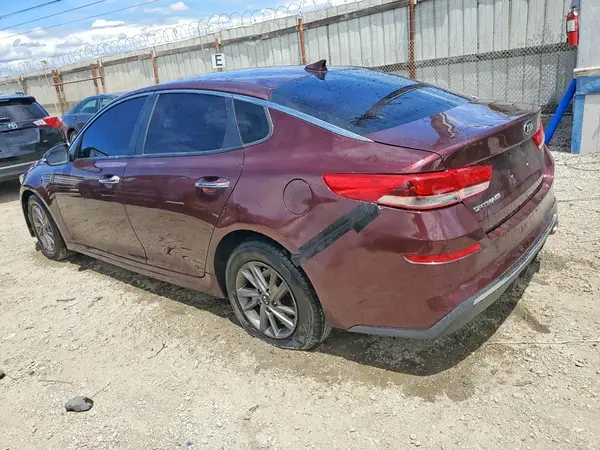 5XXGT4L38LG397365 2020 KIA OPTIMA - Image 2
