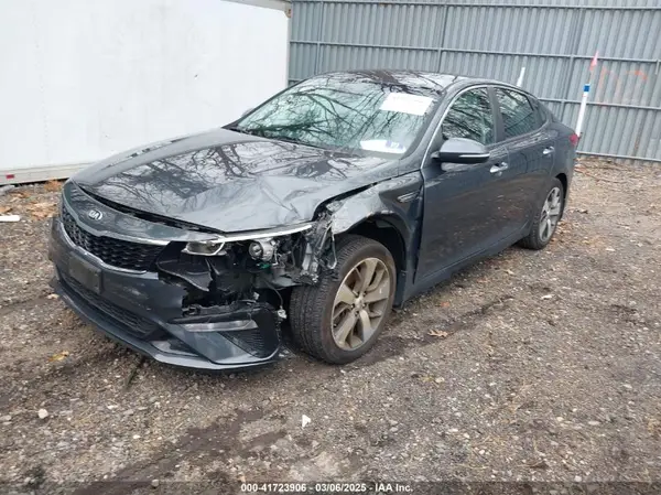 5XXGT4L38LG399424 2020 KIA OPTIMA - Image 2